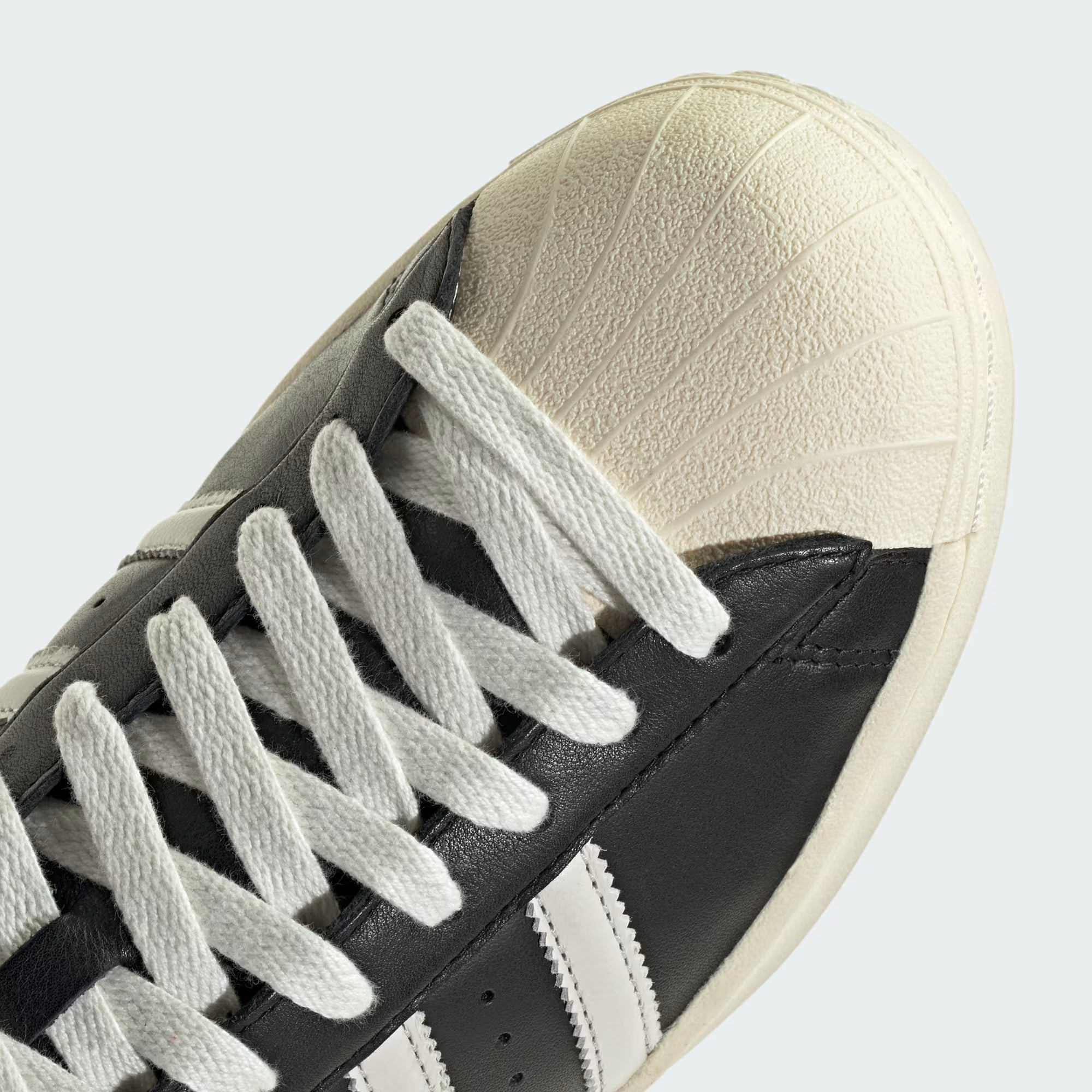 Superstar 80's ADV Shoe
